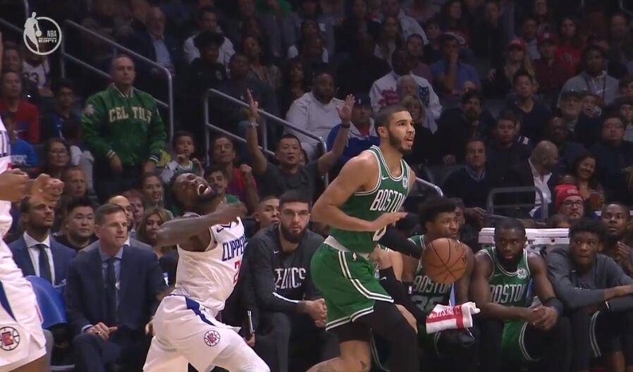 NBA-塔图姆补篮绝杀湖人,凯尔特人终结对手10连胜登顶西部引热议