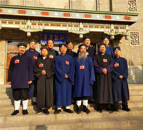  马赛客场绝杀里昂，争四悬念延续至末轮  